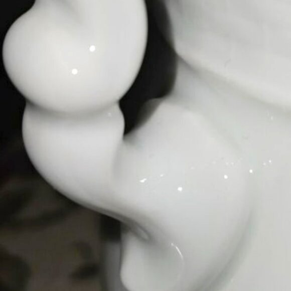 Thun Carlsbad Morning Glory Pattern fine porcelain teapot in the potbelly style - Picture 9 of 15